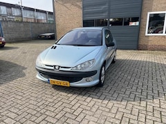 Peugeot 206 - 1.6-16V XS // APK 14-10-2025