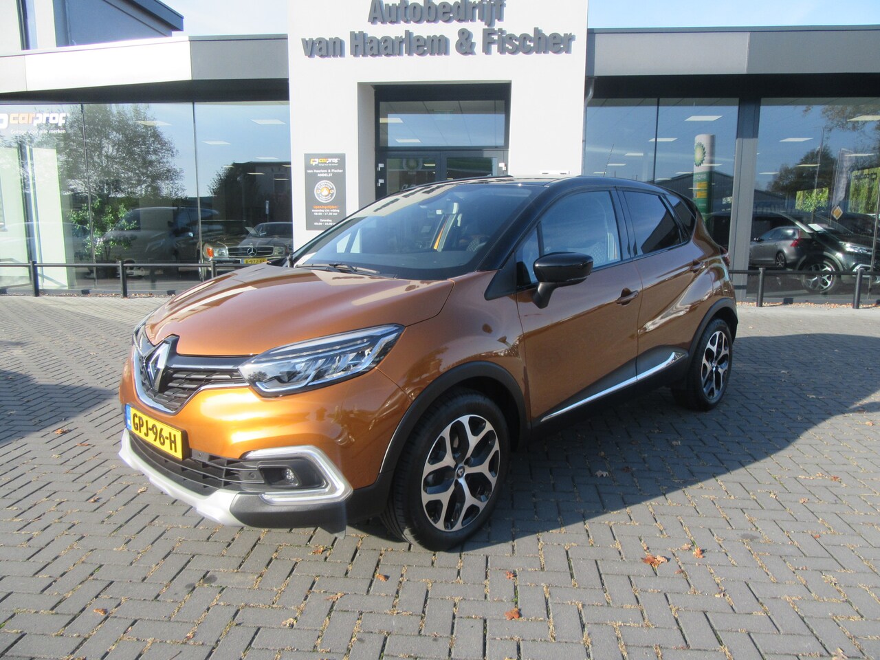 Renault Captur - 1.3 TCe 150PK Limited Automaat, Navigatie, Camera - AutoWereld.nl