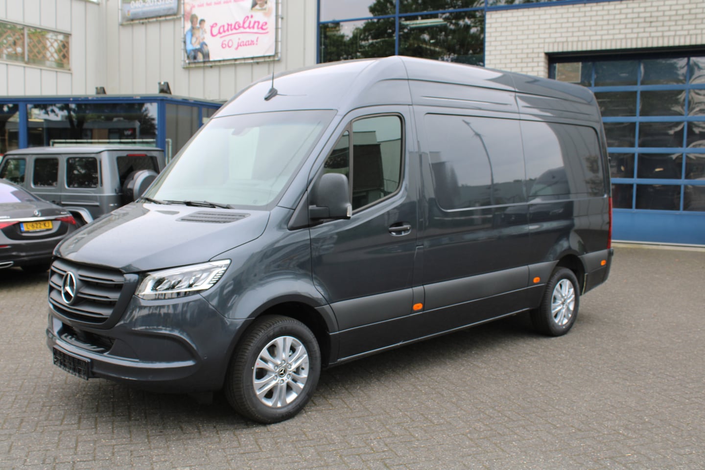 Mercedes-Benz Sprinter - 317 CDI L2H2 3500 kg Trekhaak, Klasse 3 alarm, LED koplampen, Geveerde stoel - AutoWereld.nl