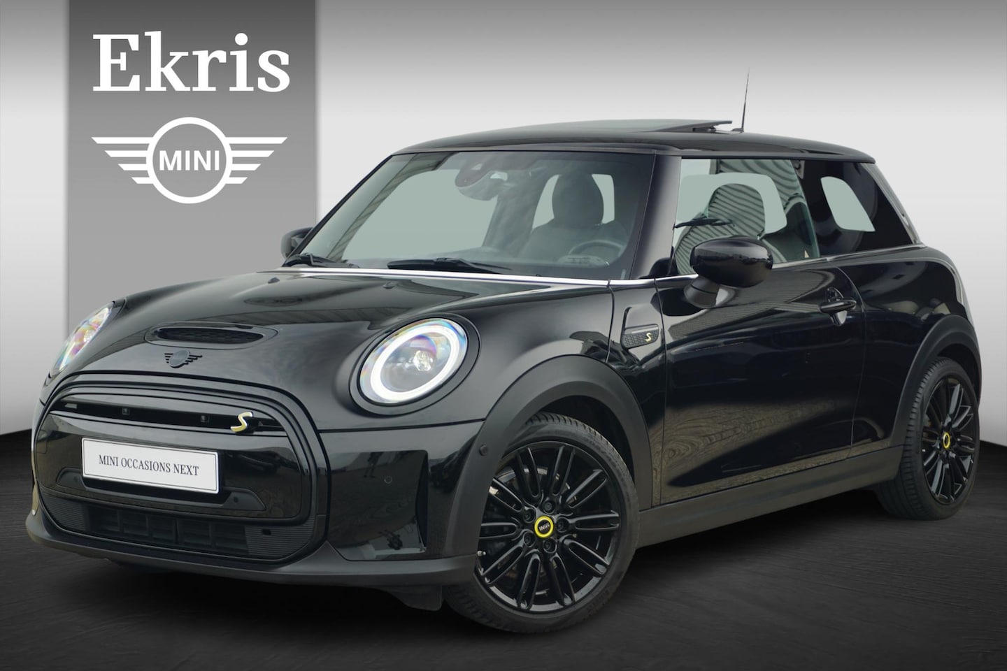 MINI Mini-Electric - Cooper SE | Camden Edition | Panoramadak + PDC Achter - AutoWereld.nl