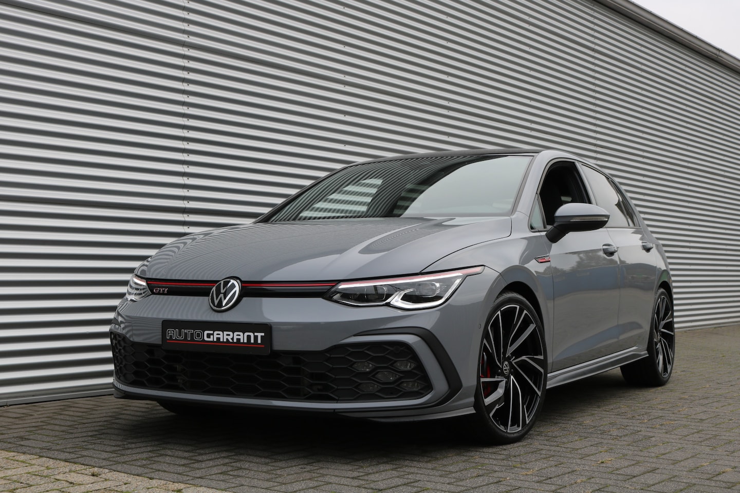 Volkswagen Golf - 2.0 TSI GTI DSG (Sportinterieur AppleCarPlay Navi ACC IQ.Light PrivacyGlass Pdc V+A) - AutoWereld.nl