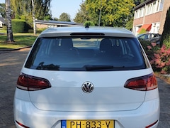 Volkswagen Golf - 1.0 TSI Trendline