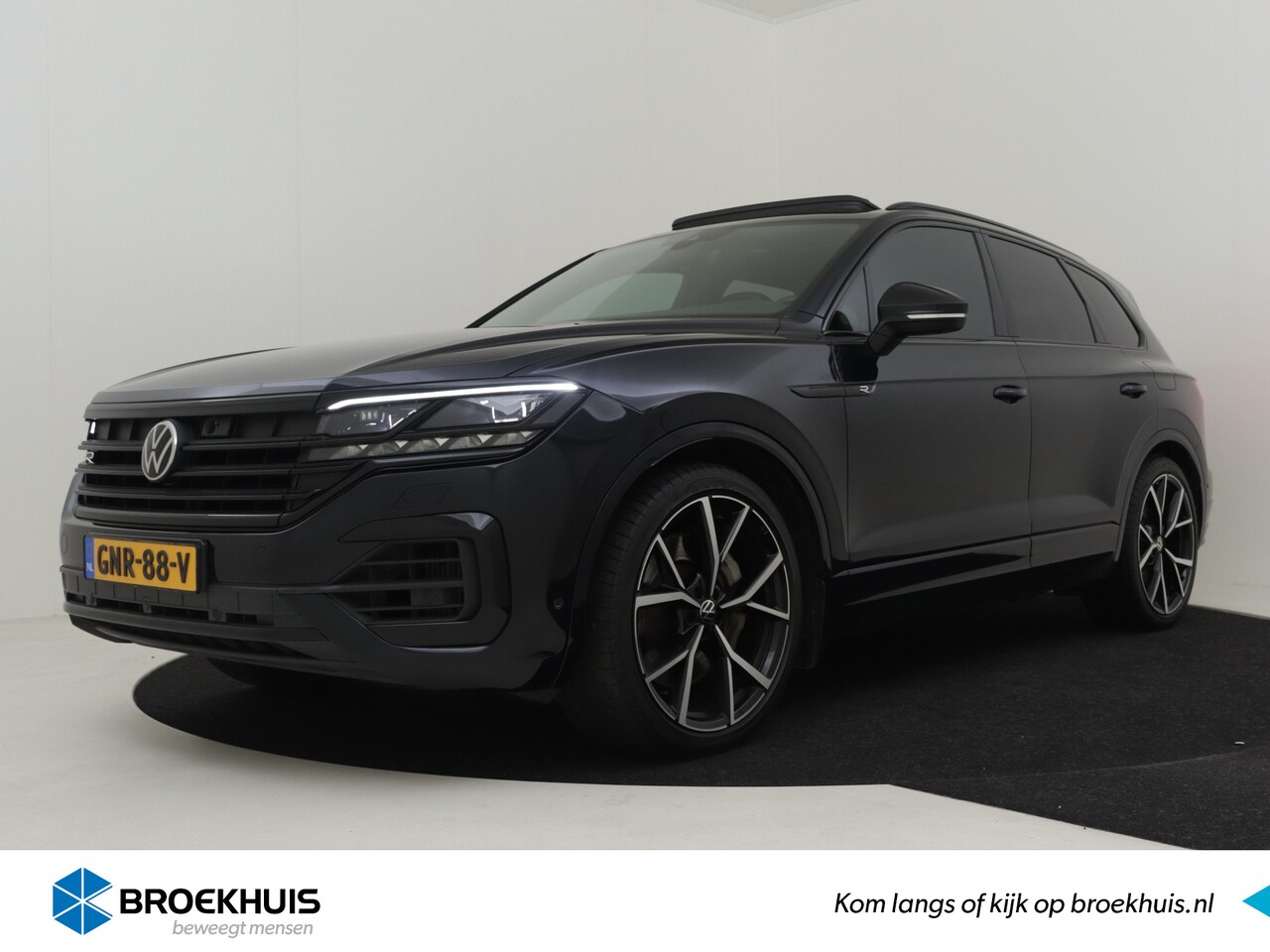 Volkswagen Touareg - 3.0 TSi 462PK eHybrid 4MOTION R | Luchtvering | Trekhaak | Panormadak | Stoelverwarming/Ve - AutoWereld.nl