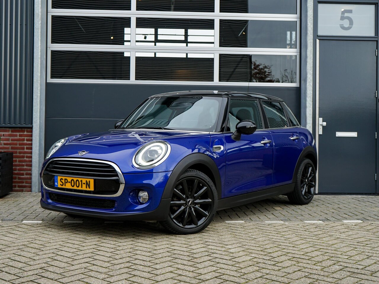 MINI Cooper - Mini 1.5 Org. Nederlands, 1e eig., Dealeronderh., Apple Carplay, Navi, LED, Airco, Cruisec - AutoWereld.nl