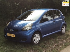 Toyota Aygo - 1.0-12V Now met airco, in zeer mooie staat