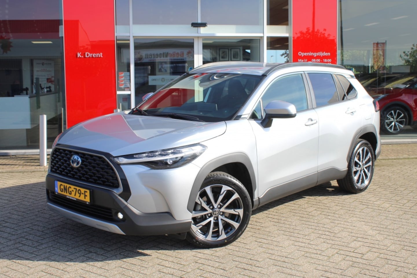 Toyota Corolla Cross - Hybrid 200 Dynamic Plus | Navi | Keyless Entry | Stoelverwarming - AutoWereld.nl