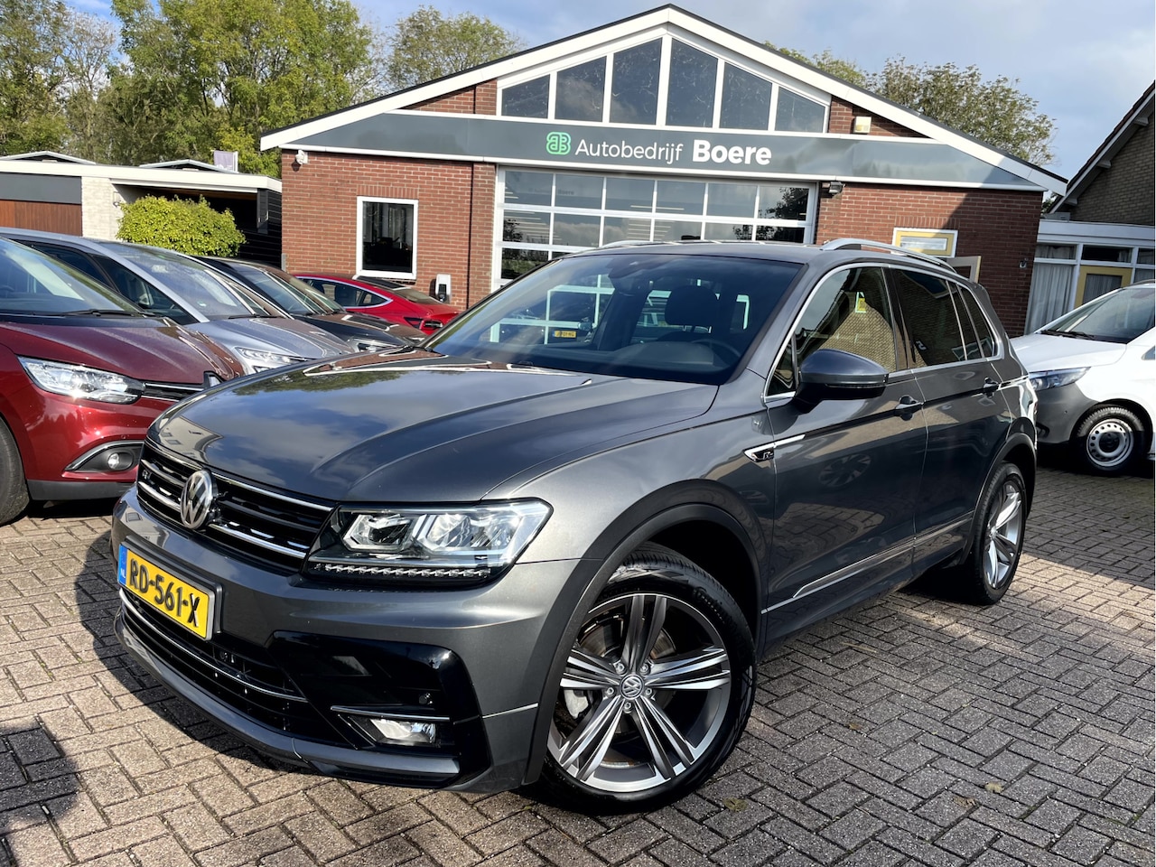 Volkswagen Tiguan - 1.4 TSI Business R-Line Virt.Cockpit, Led, 19''Lmv - AutoWereld.nl