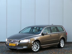 Volvo V70 - T4 AUT Nordic+ Navi / Leer / Bluetooth