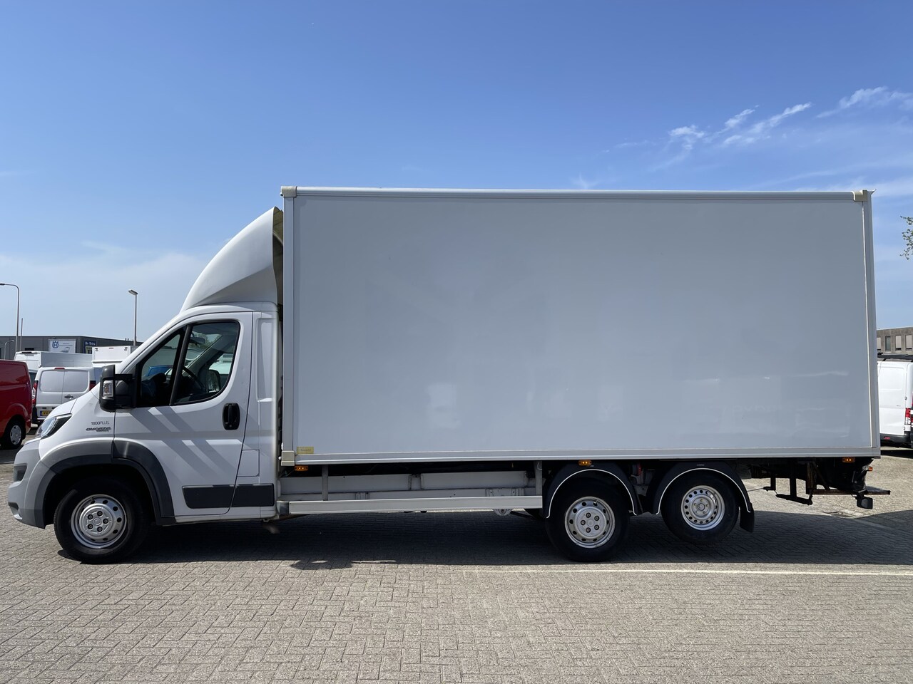 Fiat Ducato - 35H 2.3 MultiJet L3H1 BE Combi bakwagen / nieuw binnen / airco / vragen over de afmetingen - AutoWereld.nl