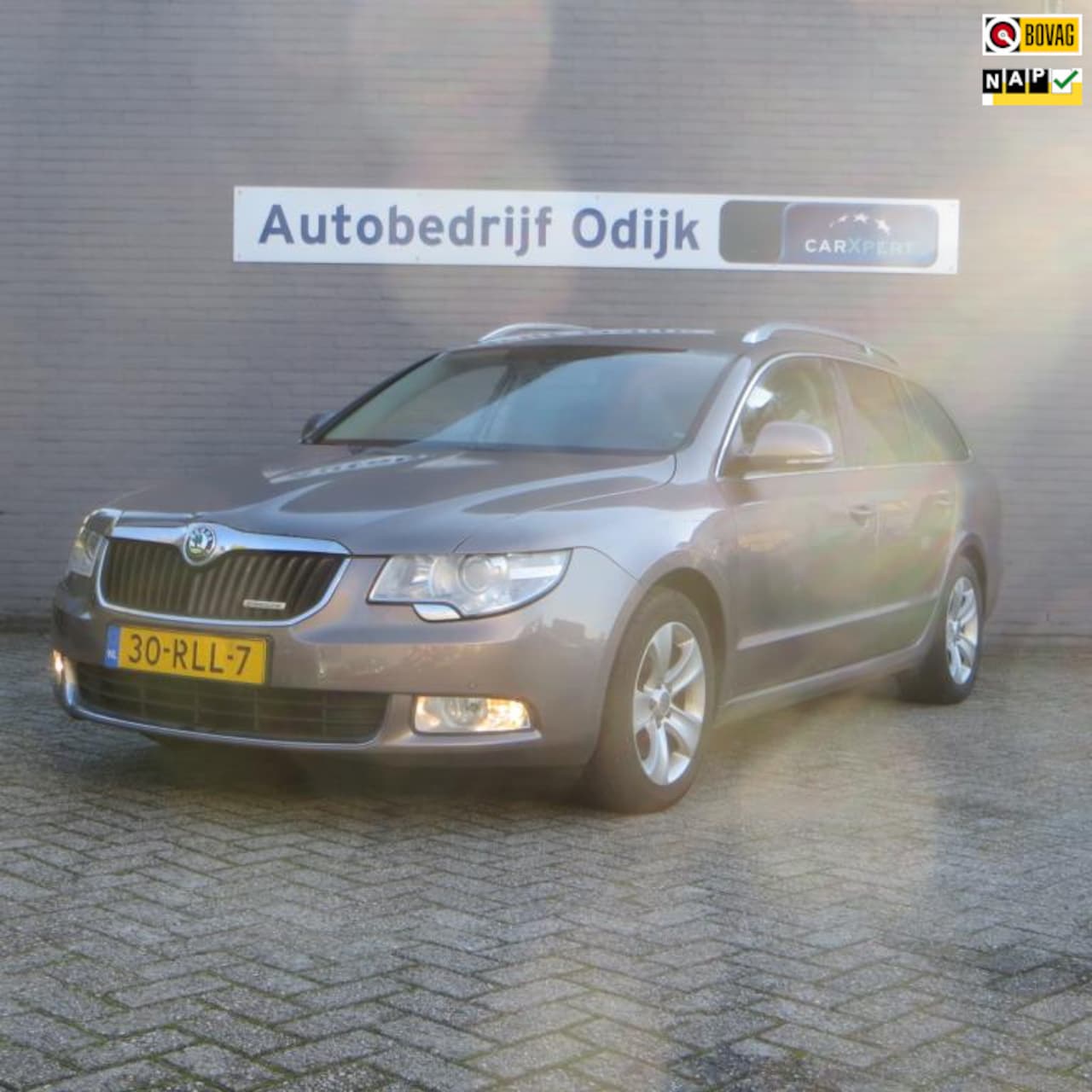 Skoda Superb Combi - 1.6 TDI Greenline Ambition Business Line In uitstekende staat van onderhoud! - AutoWereld.nl