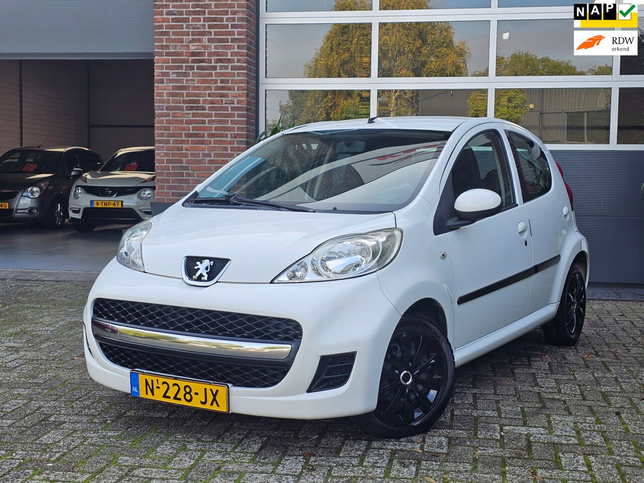 Peugeot 107 - 1.0-12V XR 5DR |Apk |Airco |Aygo |C1 - AutoWereld.nl