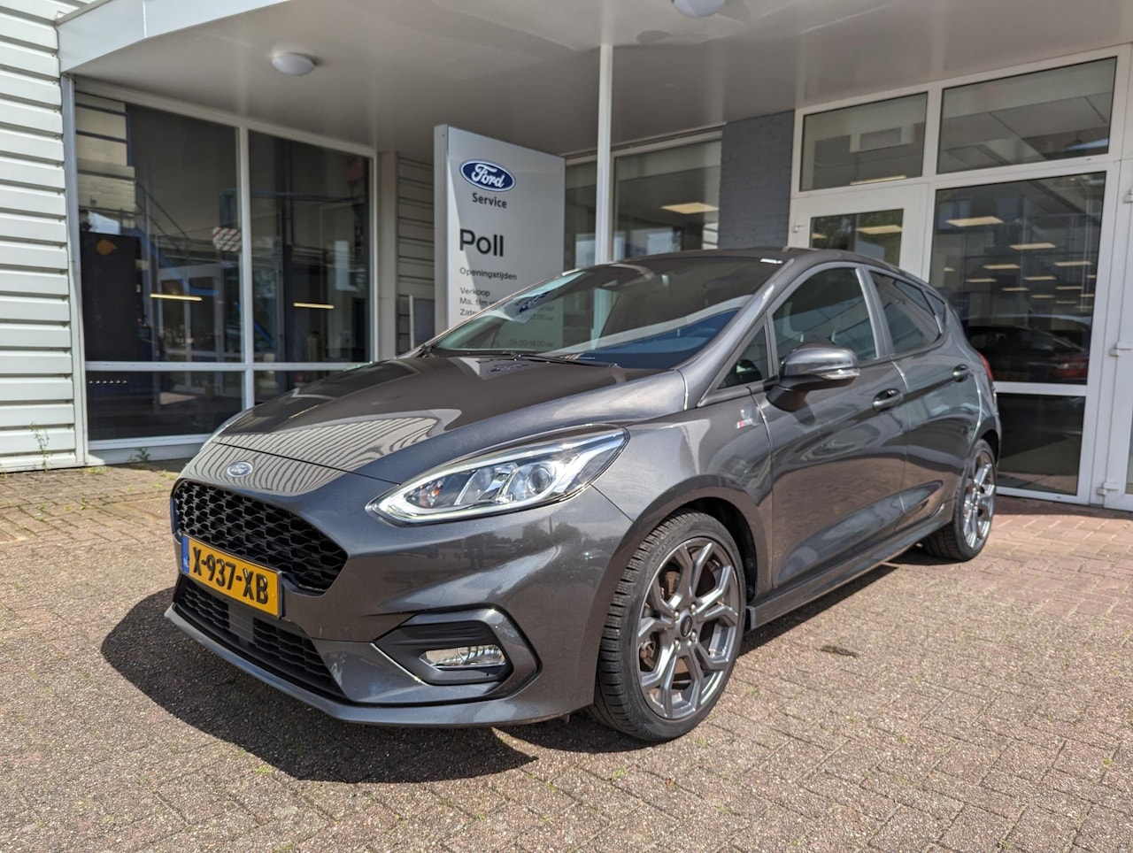 Ford Fiesta - 125pk EcoBoost Hybrid ST-Line Winter pack Privacy Glass All Season banden - AutoWereld.nl