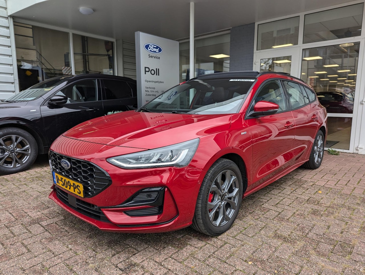 Ford Focus Wagon - 1.0 EcoB Hybrid ST Line Panoramadak Full Options Camera Adap Cruise Winter & Parking pack - AutoWereld.nl