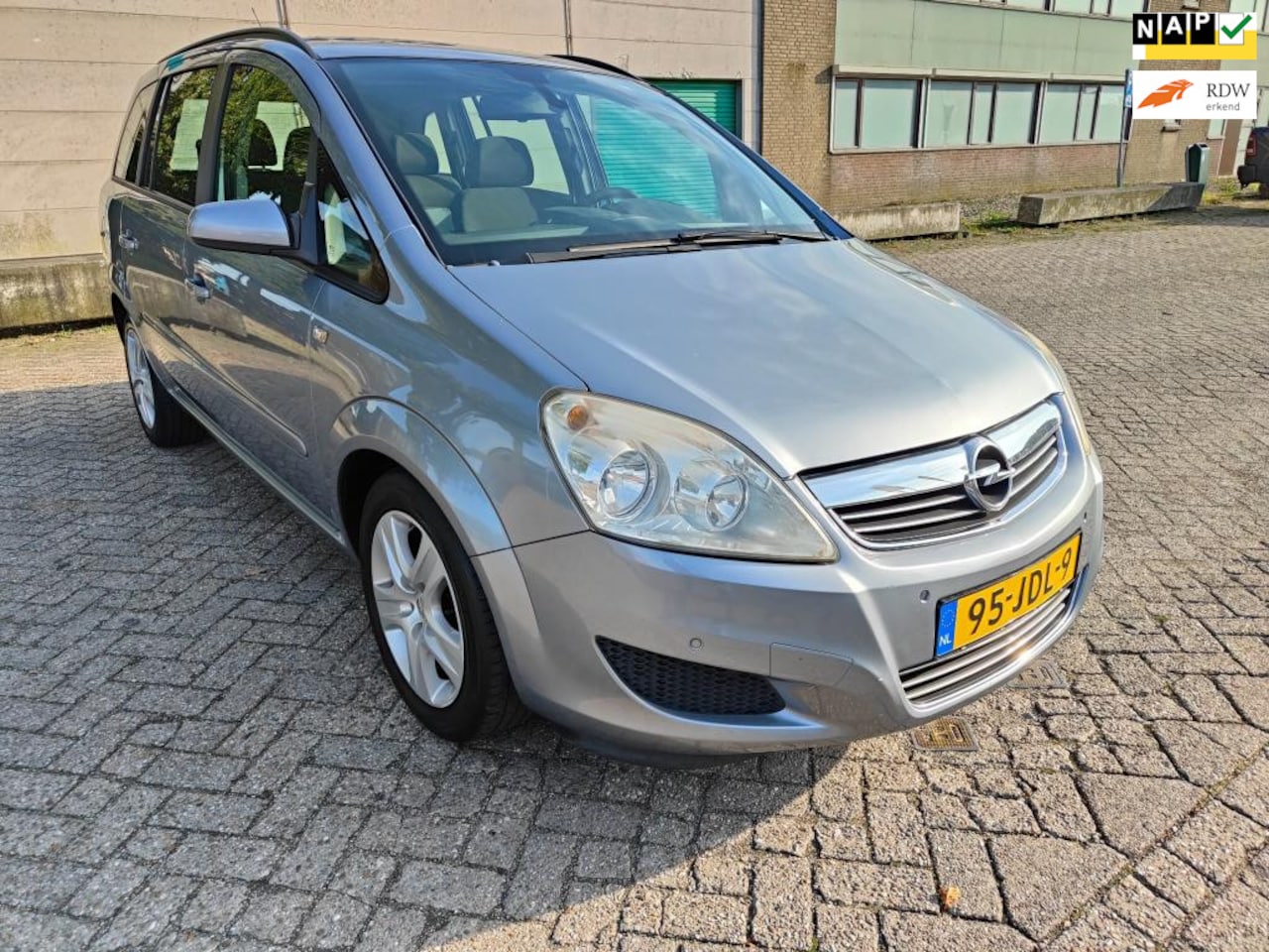 Opel Zafira - 1.6 Business 1.6 Business ( 7 persoons ) - AutoWereld.nl