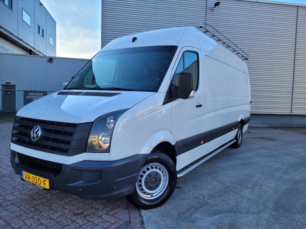 Volkswagen Crafter - 35 2.0 TDI Lang Hoog , Bijrijdersbank - AutoWereld.nl