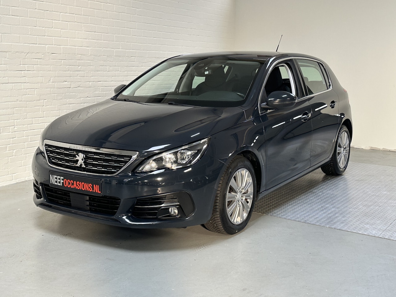 Peugeot 308 - 1.2 PureTech Allure CLIMA  / CRUISE / NAVI / LMV - AutoWereld.nl