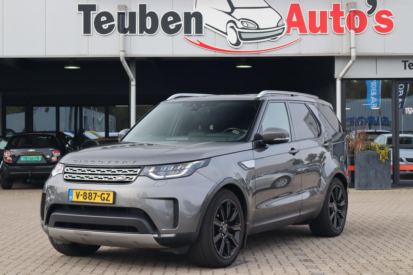 Land Rover Discovery - 3.0 SDV6 HSE Luxury Navigatie, Camera, Elektrisch uitklapbare trekhaak, Voorstoelen- en st - AutoWereld.nl