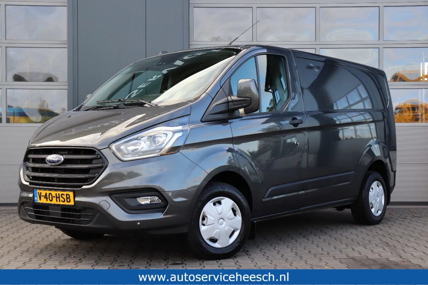 Ford Transit Custom - 2.0 TDCi 130PK L1H1 l AIRCO l NAVI l CAMERA l CRUISE CONTROL - AutoWereld.nl