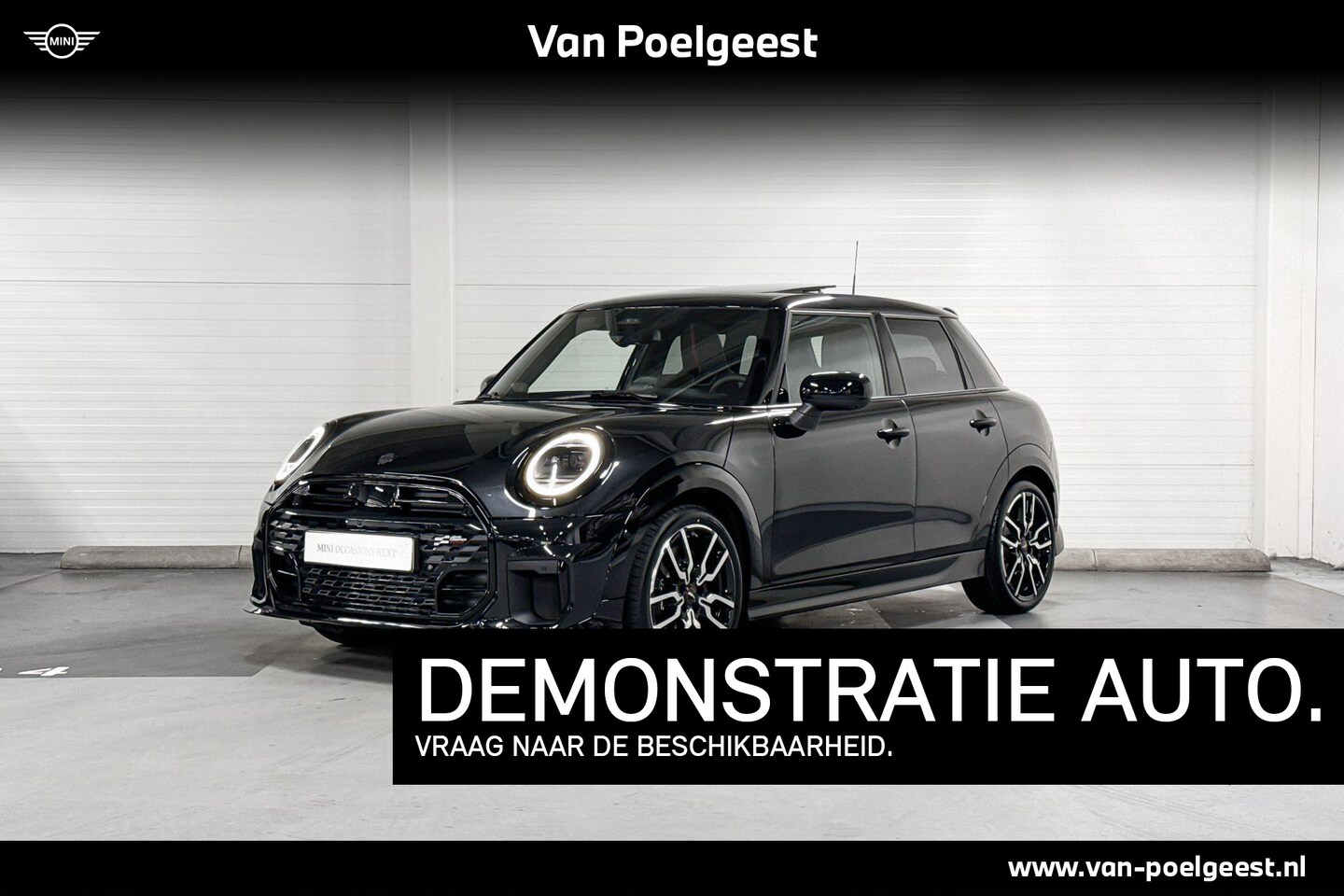 MINI Cooper S - 5-deurs |  John Cooper Works Uitvoering | XL Pakket | 18" JCW Lap Spoke two-tone - AutoWereld.nl