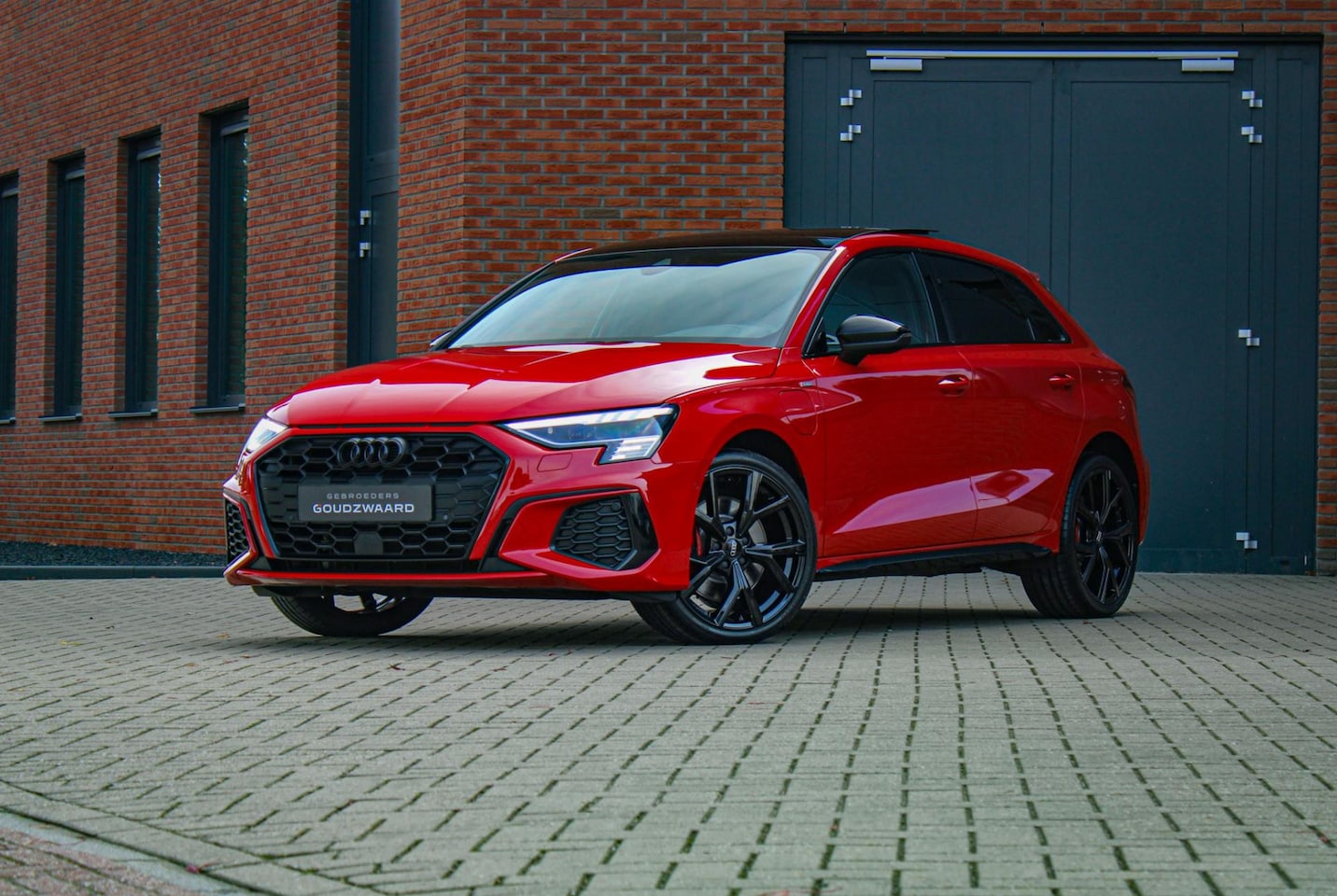 Audi A3 Sportback - 45 TFSI e S edition Competition S-Line 245PK | Pano | Matrix | B&O - AutoWereld.nl