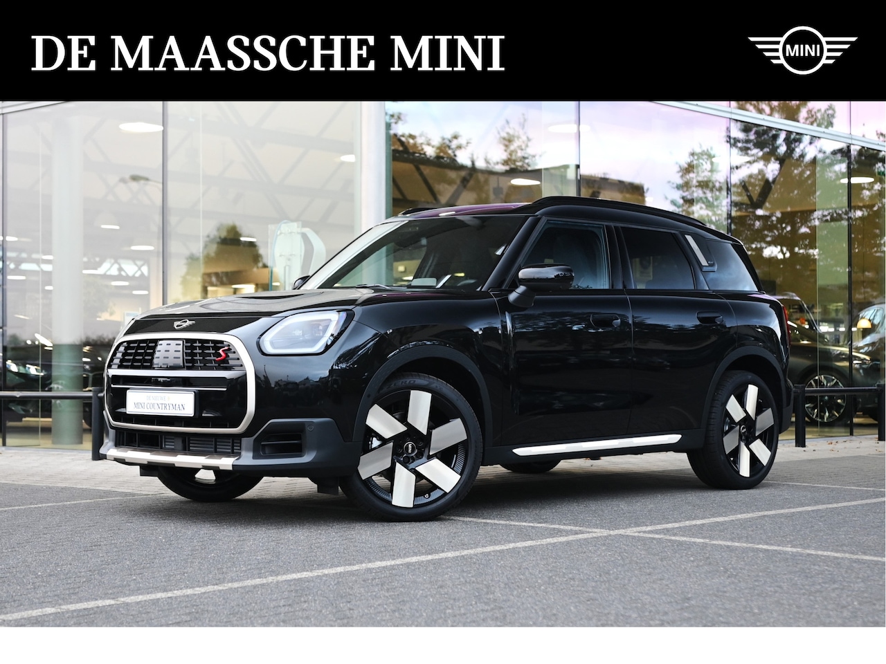 MINI Countryman - S ALL4 Automaat / Favoured Trim / Pakket XL / 20" Windmill Spoke 2-tone - AutoWereld.nl