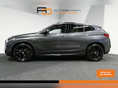 BMW X2 - sDrive18i M-Sport / Panoramadak / Achteruitrijcamera / Stoelverwarming / Keyless / Elektr.