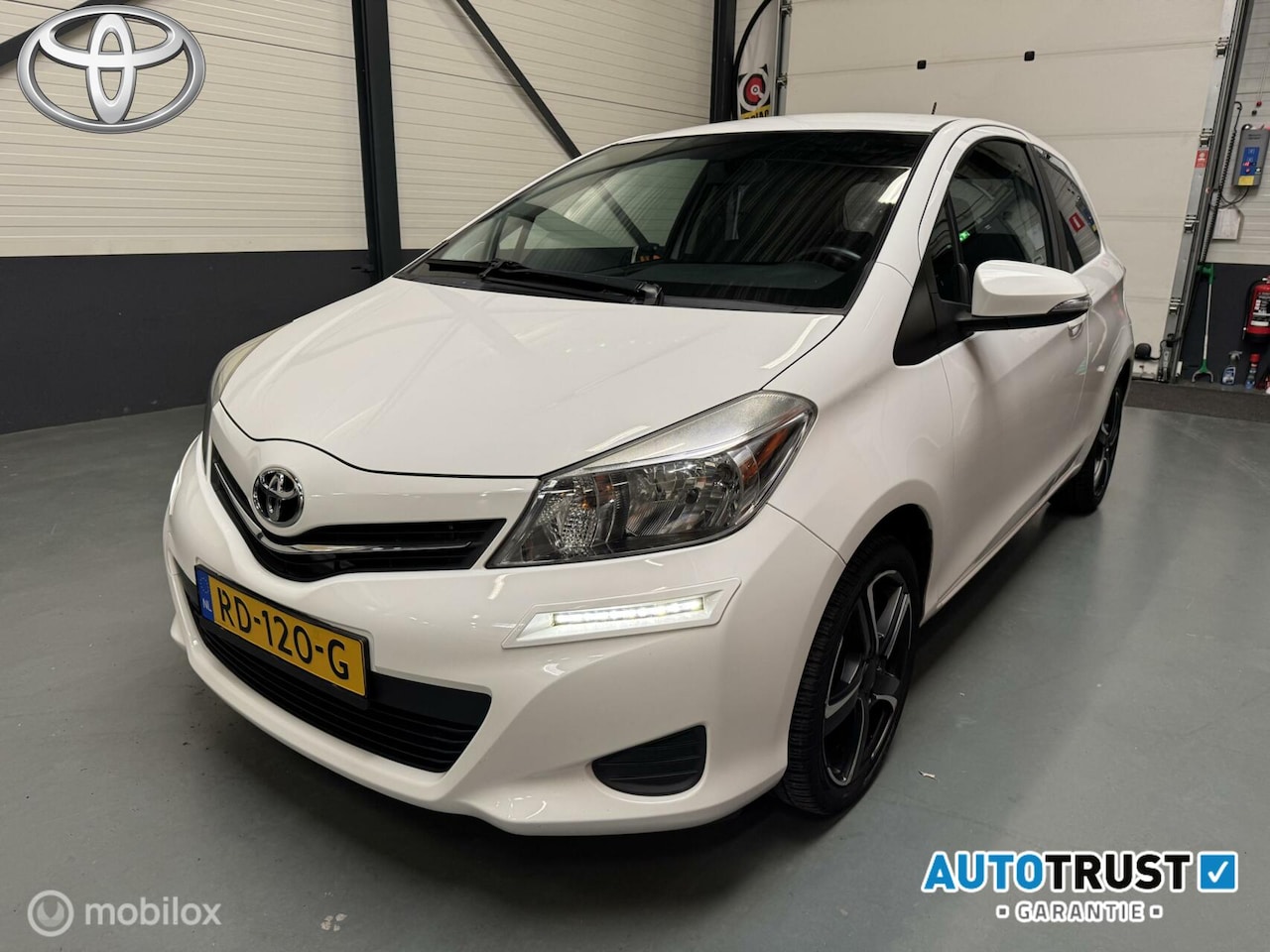 Toyota Yaris - 1.0 VVT-i Aspiration Airco|Camera|LM-velgen - AutoWereld.nl