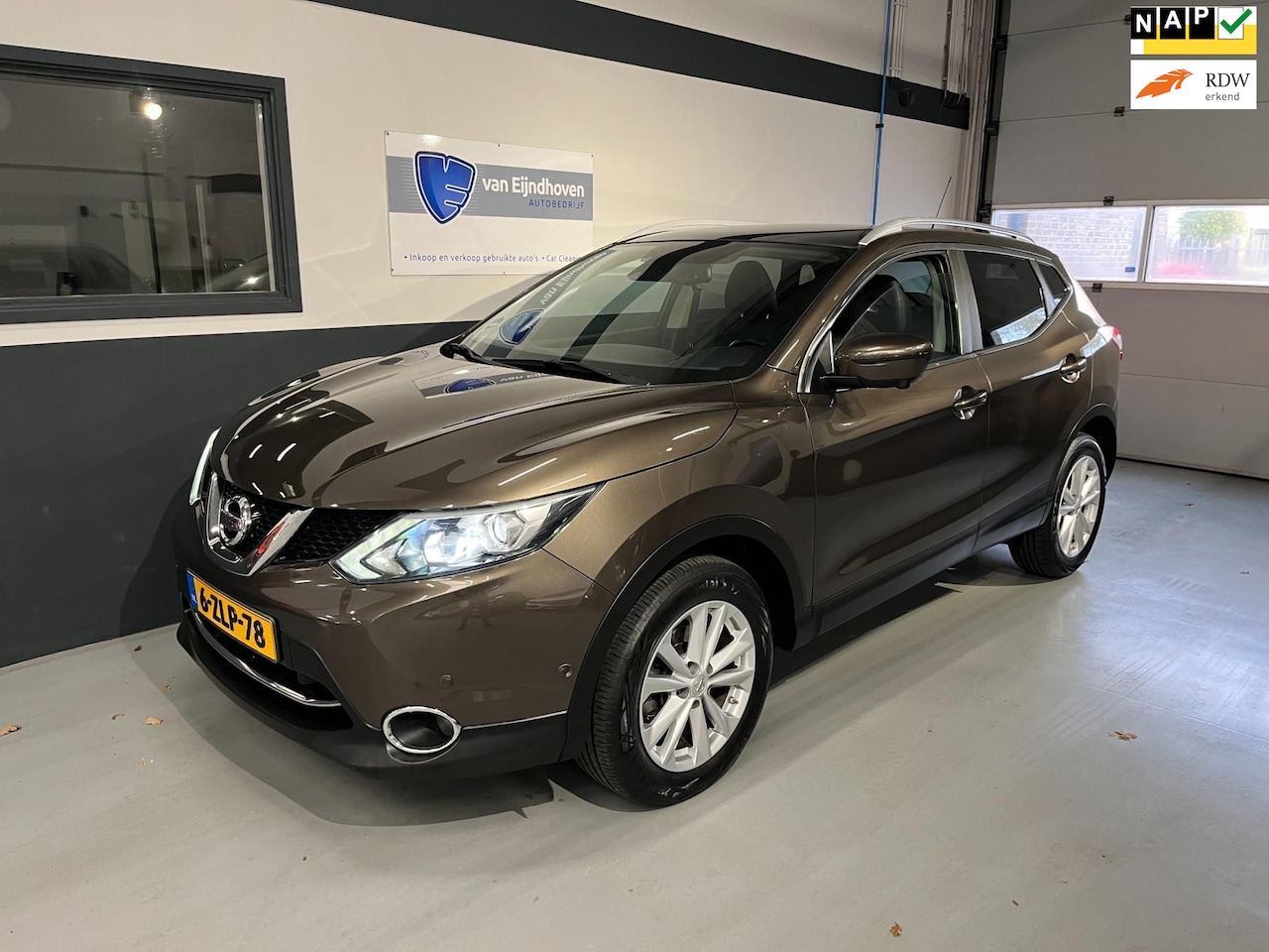 Nissan Qashqai - 1.6 Tekna Leder|Trekh|Pano - AutoWereld.nl