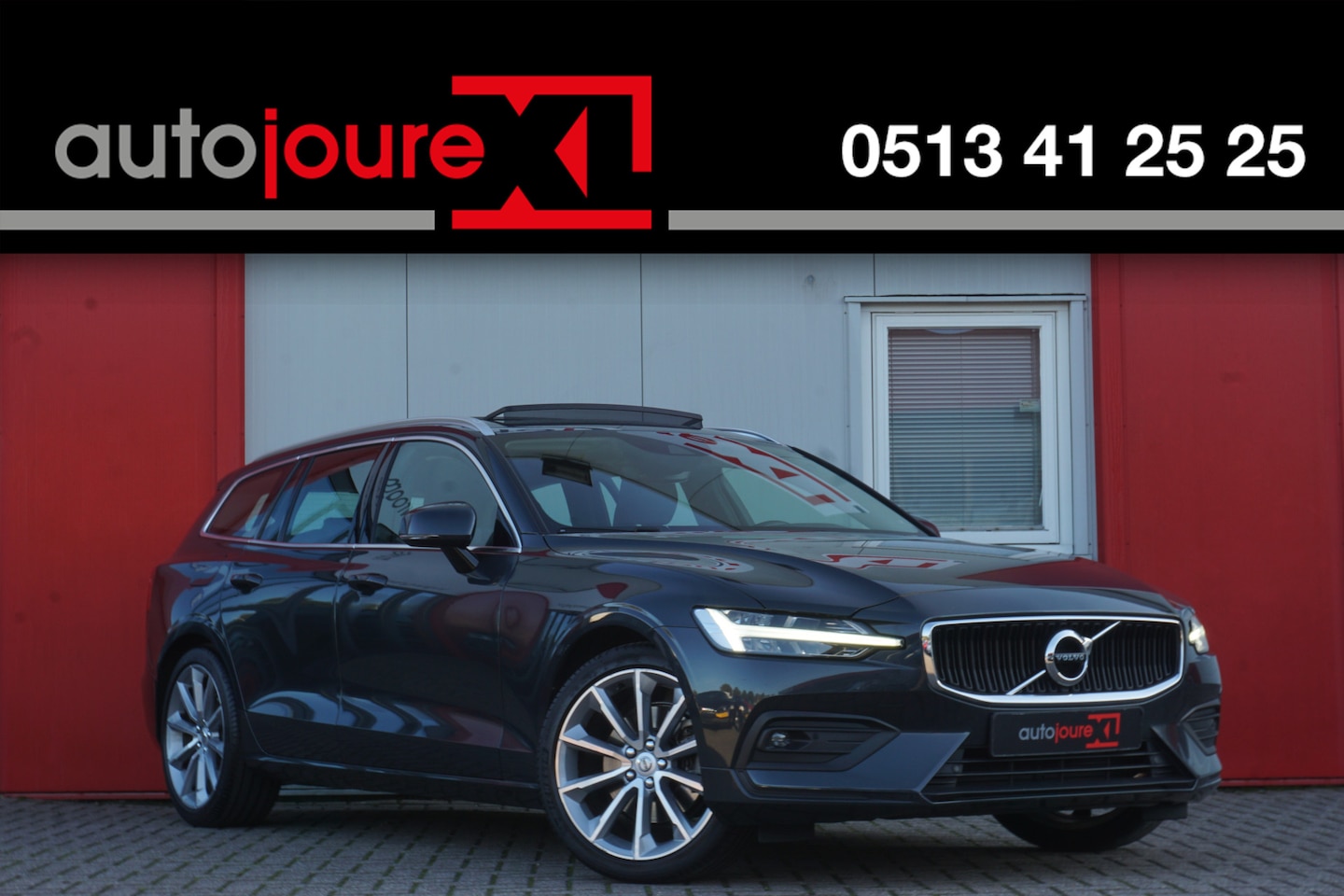 Volvo V60 - 2.0 T4 Momentum Pro | Polestar Engineered | Panoramadak | Luxury Line | Camera | Origineel - AutoWereld.nl