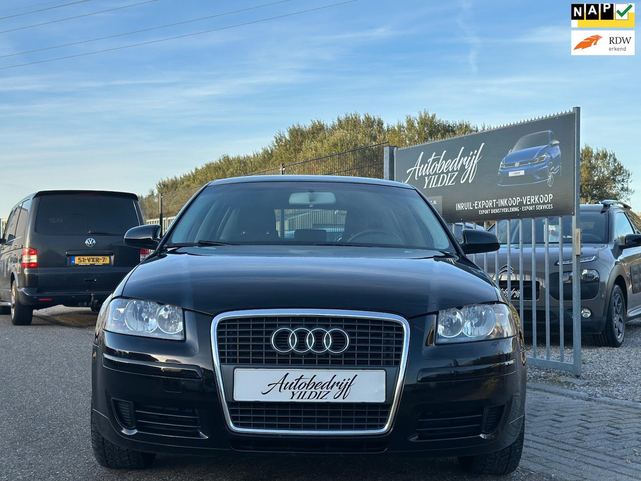 Audi A3 Sportback - 1.6 FSI Attraction NL Auto 5-DRS - AutoWereld.nl