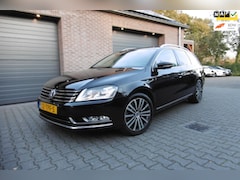 Volkswagen Passat Variant - 1.4 TSI Highline BlueMotion ECC AUT NAVI TREKHAAK 2012