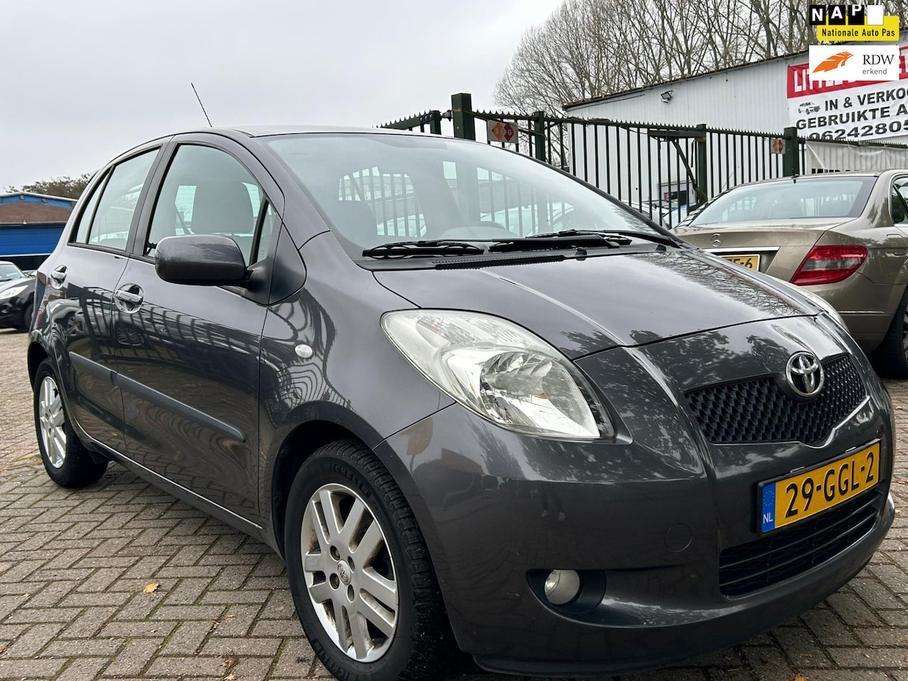 Toyota Yaris - 1.3 VVTi Sol 2e eigenaar dealer onderhouden airco elektrische ramen cv op afs - AutoWereld.nl