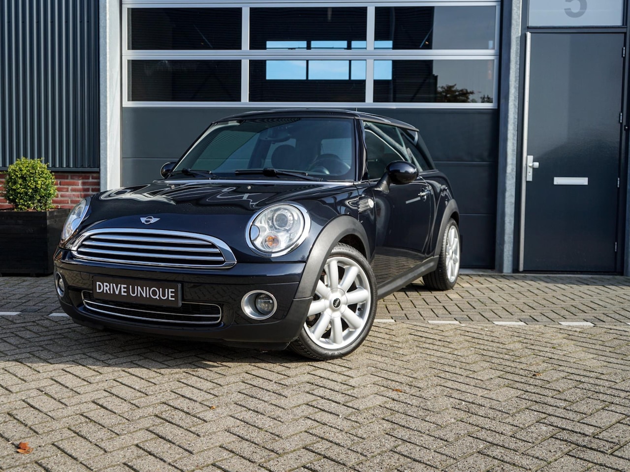 MINI Cooper - Mini 1.6 Chili, 2e eigenaar, Panoramadak, Parkeersensoren, Cruisecontrol, Xenon verlichtin - AutoWereld.nl