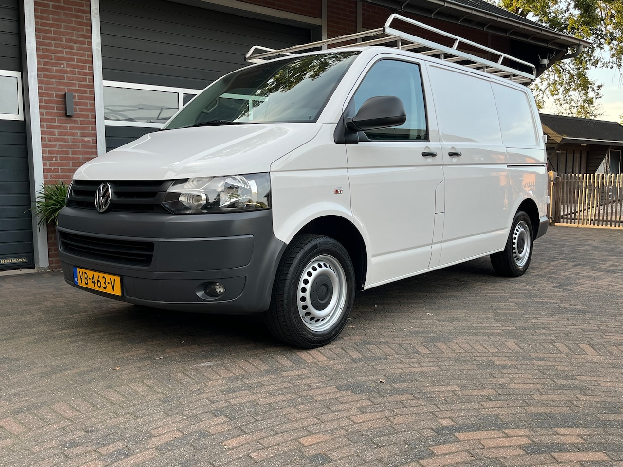 Volkswagen Transporter - 2.0 TDI L1H1 DC Comfortline 1e eigenaar, 2x schuifdeur, imperiaal - AutoWereld.nl