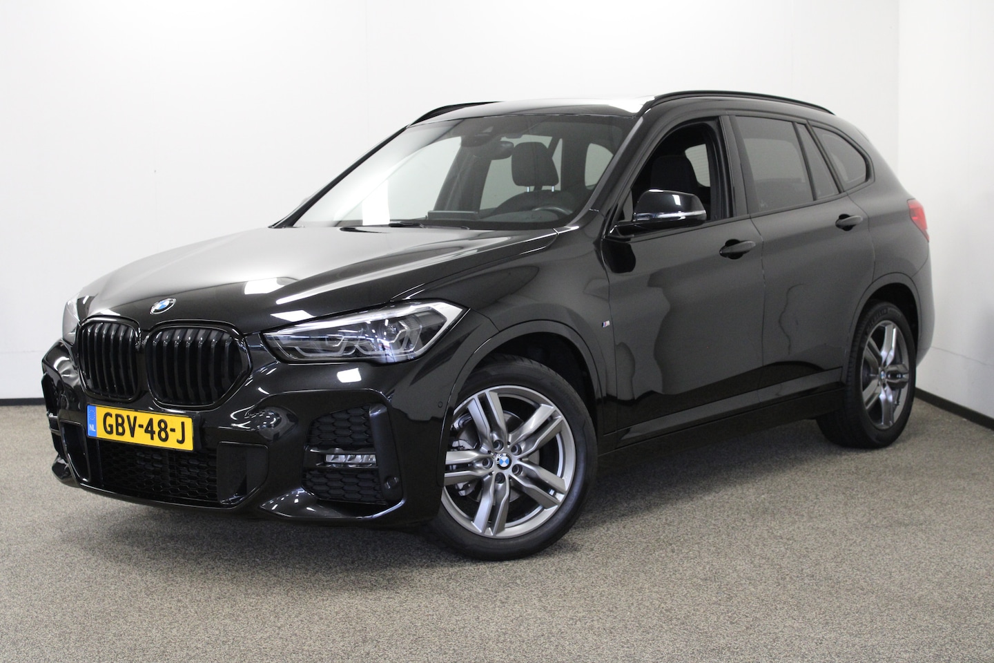 BMW X1 - sDrive18i High Executive M-sport - AutoWereld.nl