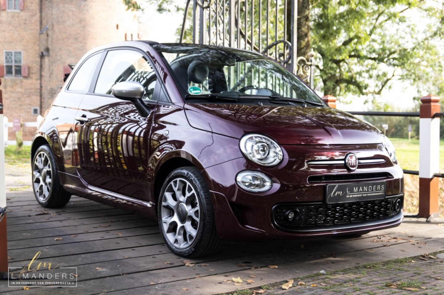 Fiat 500 C - 1.0 Hybrid Rockstar 2021 BORDEAUX | Cabrio | Sport | Leder | Air - AutoWereld.nl