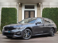 BMW 3-serie Touring - 330e M-Sport Trekhaak | Pano | Leder | Carplay | Nieuwstaat