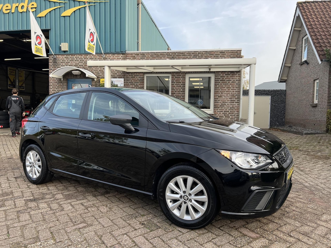 Seat Ibiza - 1.0 MPI Reference 1.0 MPI 75pk Reference, Cruise, Airco, LM-velgen - AutoWereld.nl