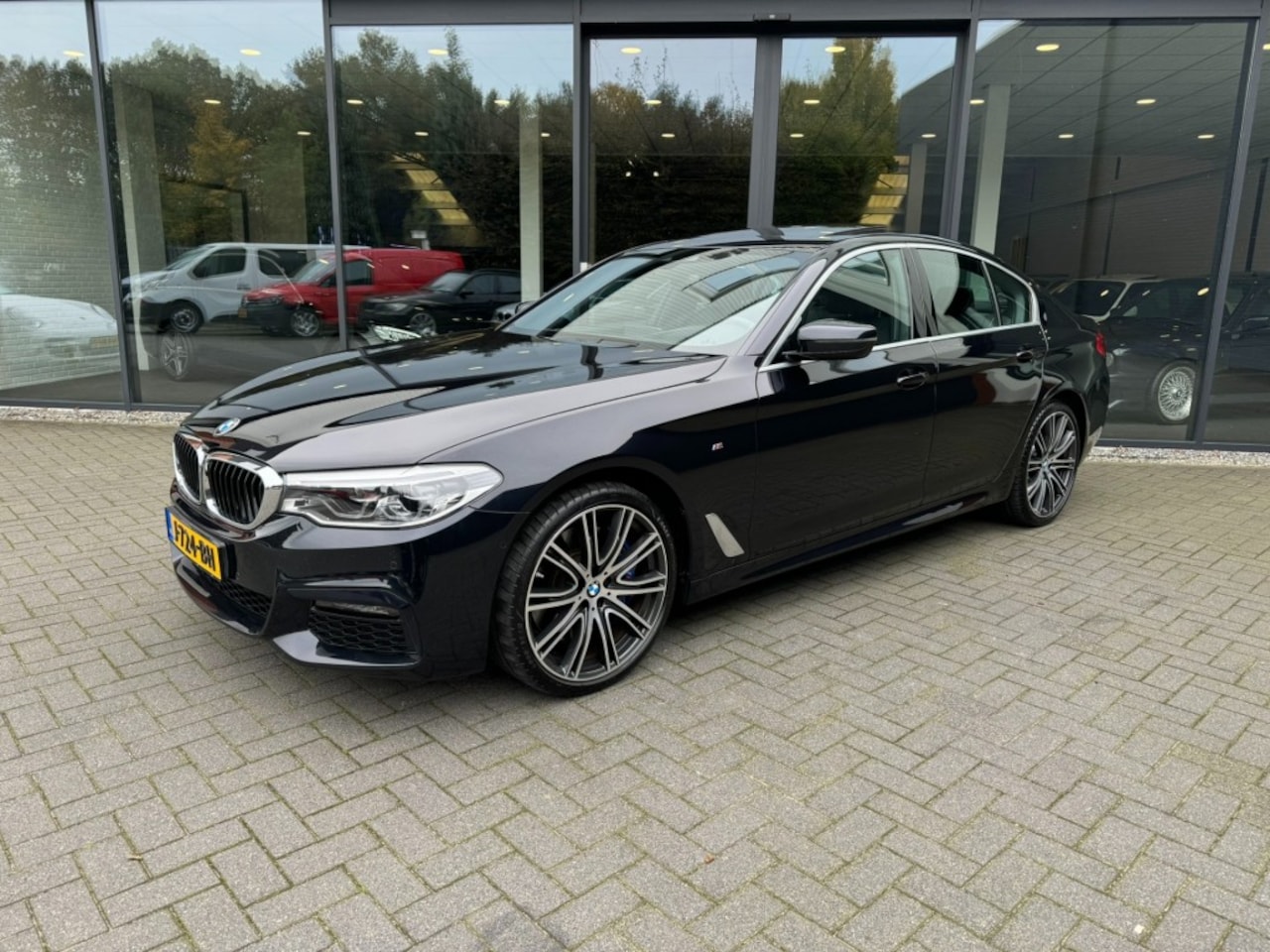 BMW 5-serie - 540i 340pk M-Sport,HUD,Schuifdak,Stoelkoeling,Leer,LED,Memory - AutoWereld.nl