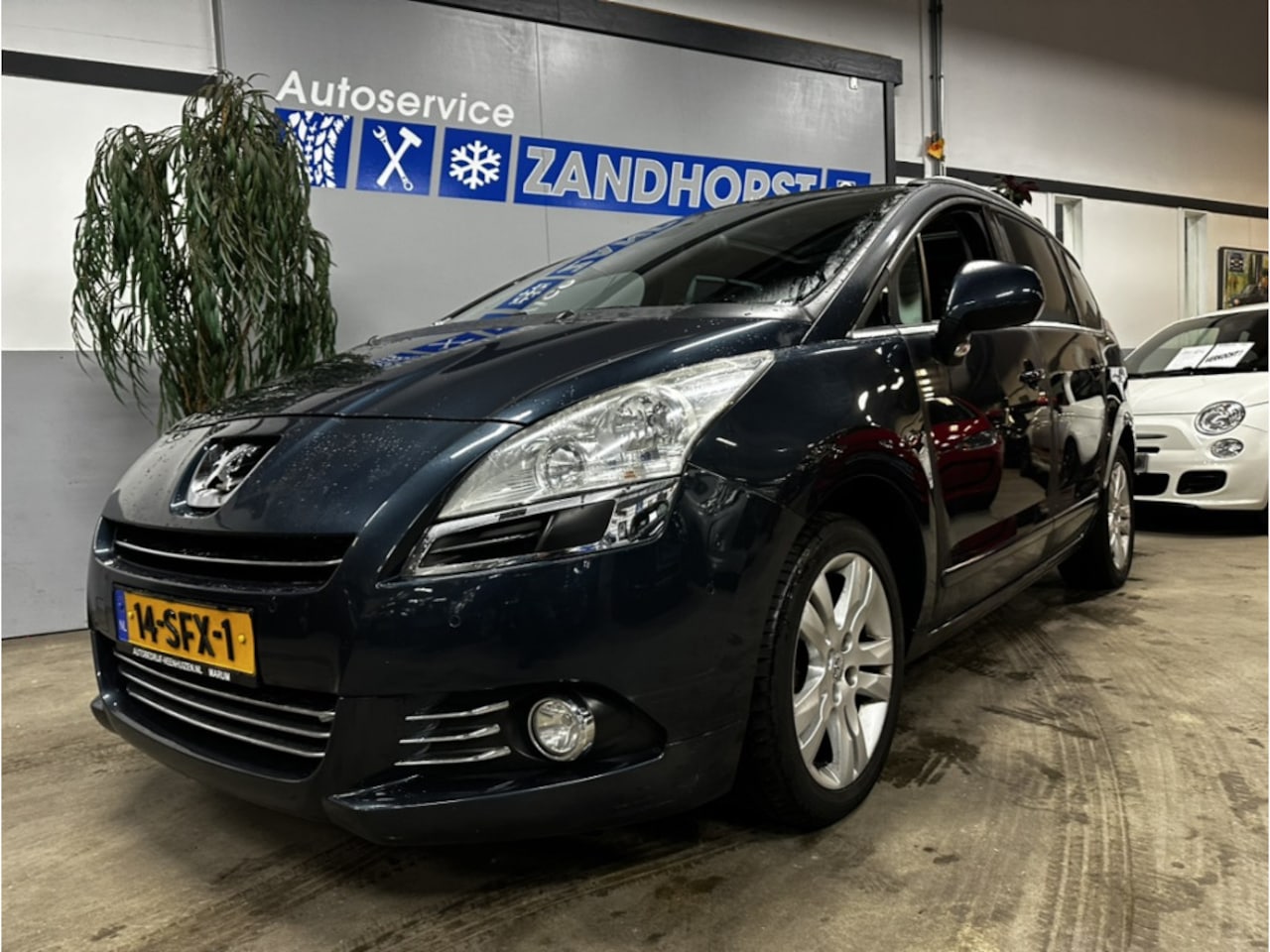 Peugeot 5008 - 1.6 THP Blue Lease Executive 7p. 1.6 THP Blue Lease Executive 7p. - AutoWereld.nl