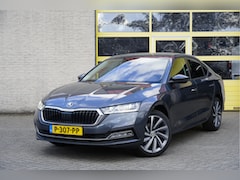 Skoda Octavia - 2.0 TDI 5drs Style BJ2022 Lmv 18" | Pdc | Navi | Matrix Led | Keyless entry | Dynamische k