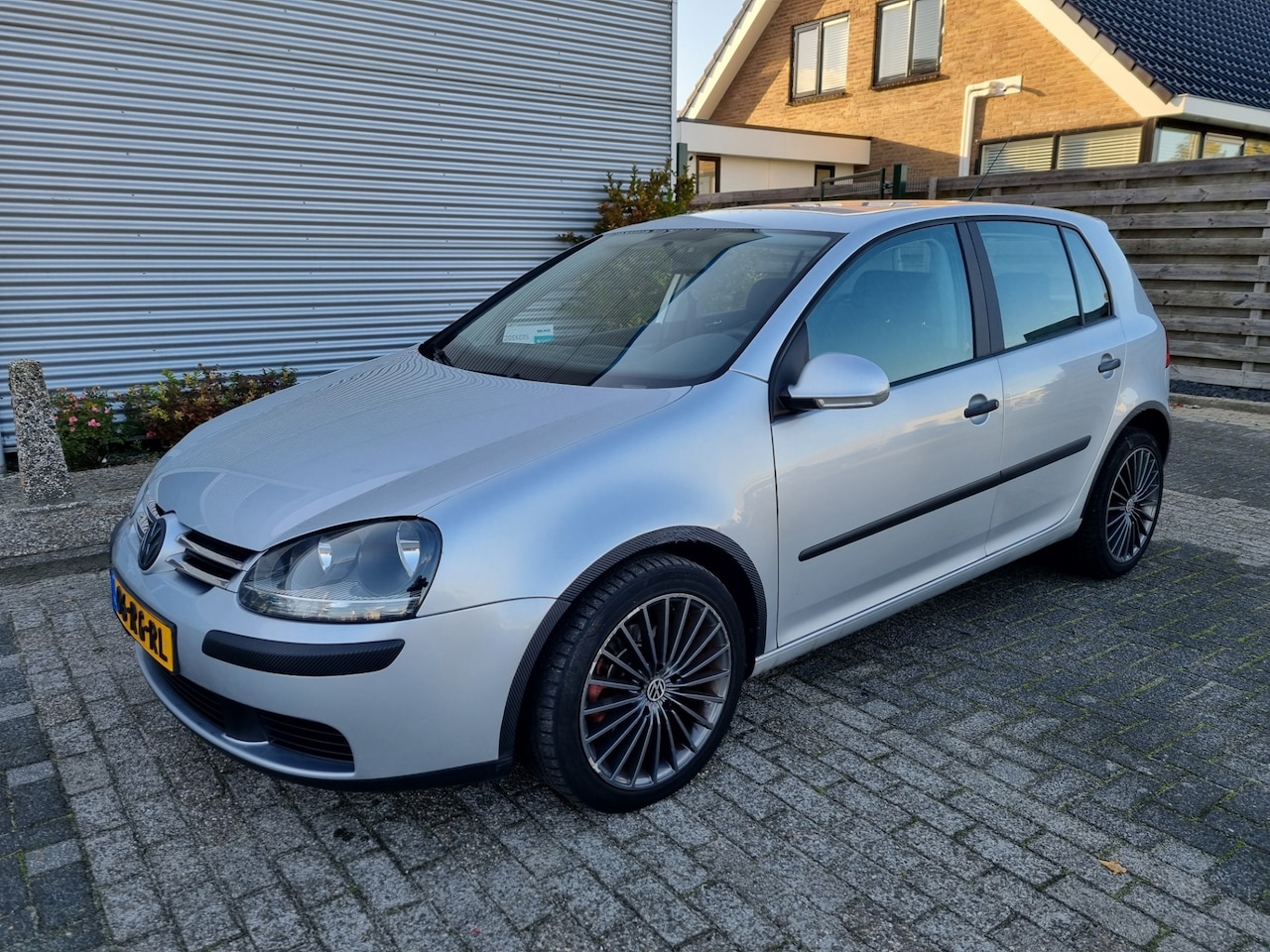 Volkswagen Golf - 1.4 FSI Comfortline Airco Bj:2005 NAP! - AutoWereld.nl