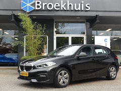 BMW 1-serie - 118i Business Edition Automaat | NAVI | APPLE CARPLAY/ANDROID AUTO | PARKEERSENSOREN |