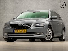 Skoda Superb Combi - 1.6 TDI Deluxe Sport Automaat (APPLE CARPLAY, NAVIGATIE, CAMERA, MEMORY SEATS, STOELVERWAR