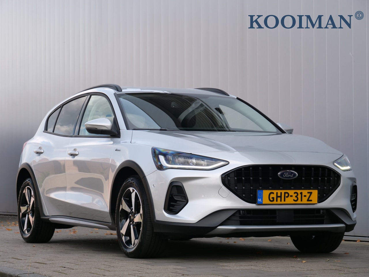 Ford Focus - 1.0 EcoBoost Active Automaat Navigatie / Apple Carplay / Parkeersensoren - AutoWereld.nl