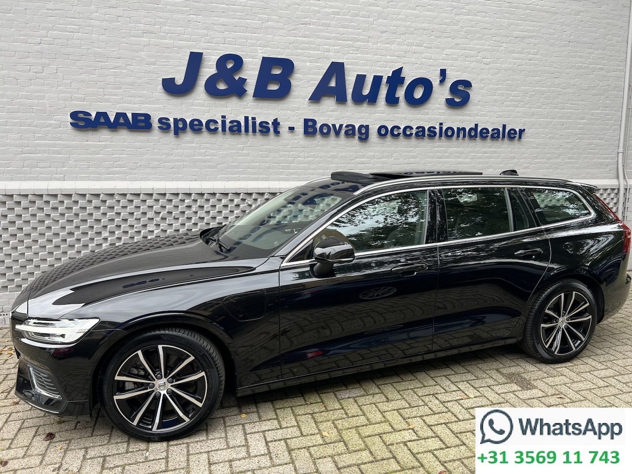 Volvo V60 - 2.0 T6 Recharge AWD Plus Bright Panorama dak Carplay - AutoWereld.nl