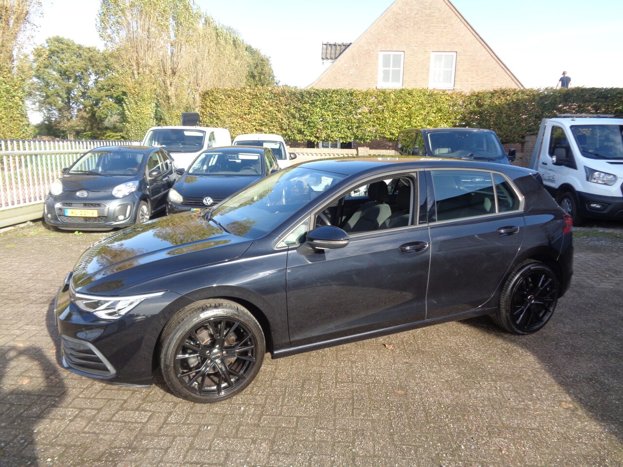 Volkswagen Golf - 1.0 TSI Life Sport Ecc, Draadloos android/apple, 18 inch LMV ,Lane warning, sfeer verlicht - AutoWereld.nl