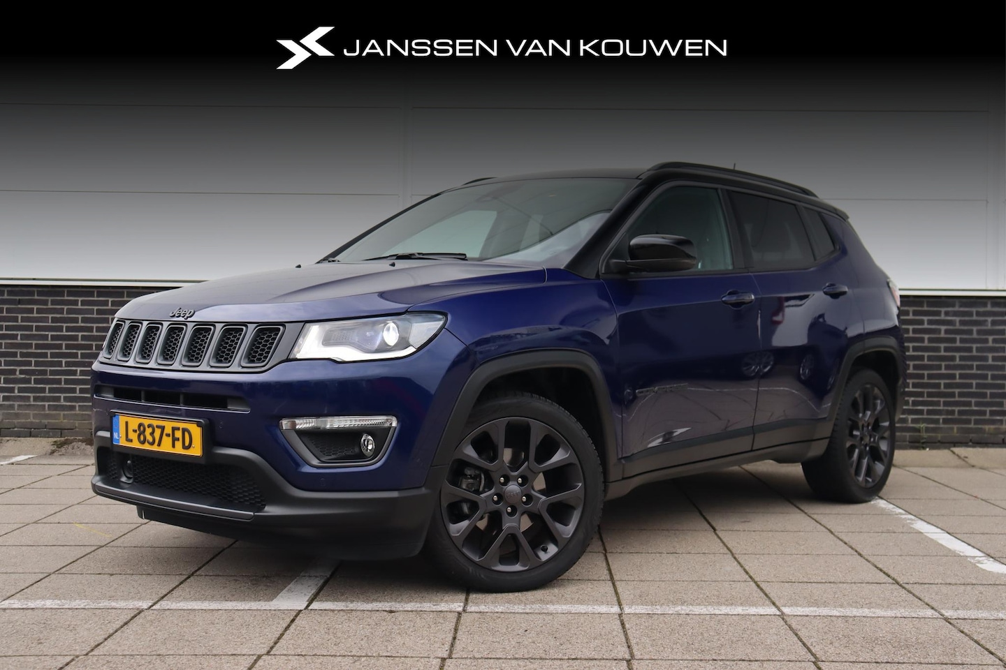 Jeep Compass - S 1.3T 150pk Aut. / Schuifdak / Leder / Navigatie / Alpine / 19'' / Keyless - AutoWereld.nl