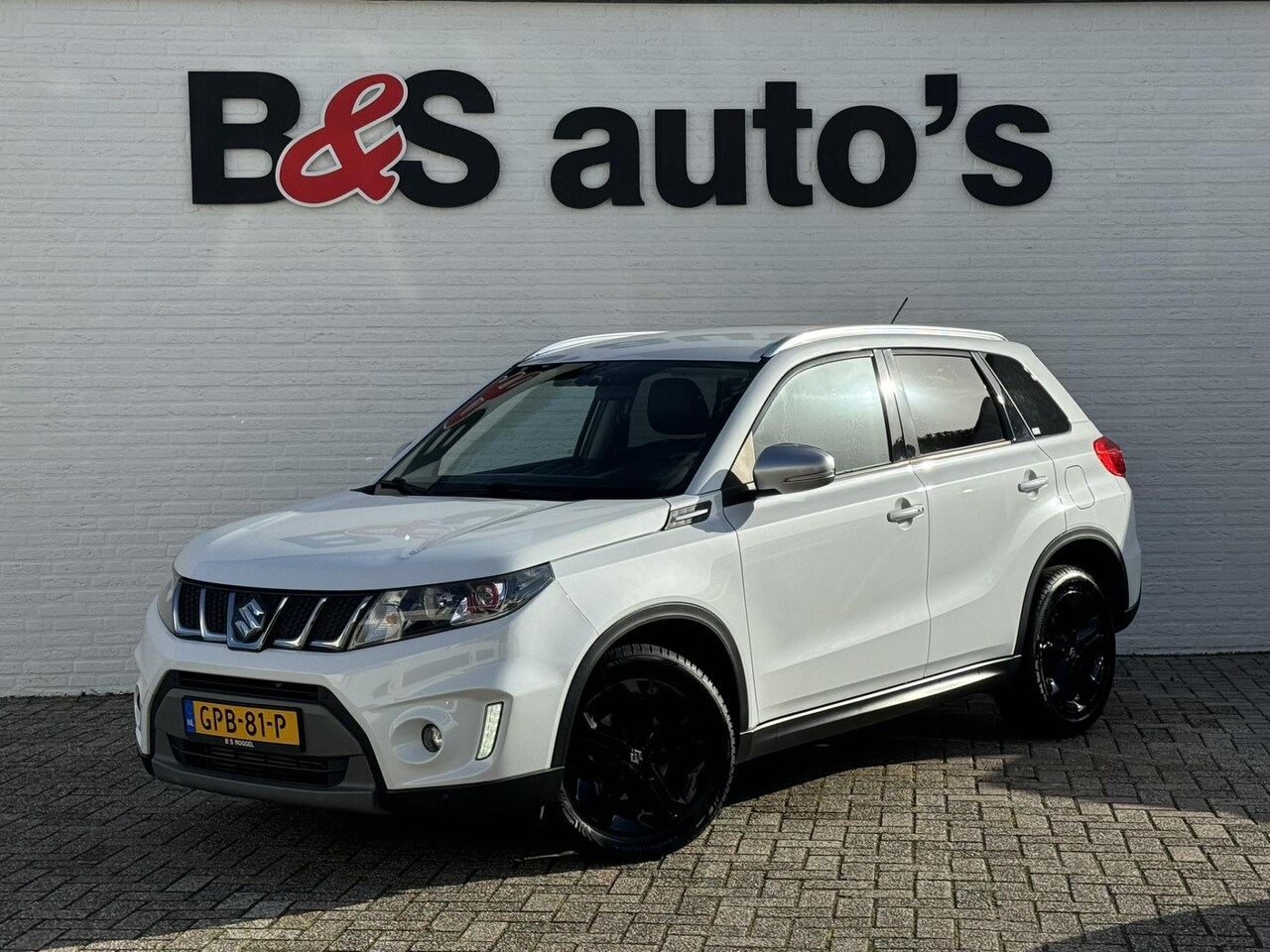 Suzuki Vitara - 1.4 S Allgrip Metallic kleur Carplay Camera+pdc Navigatie Adaptiv cruise - AutoWereld.nl