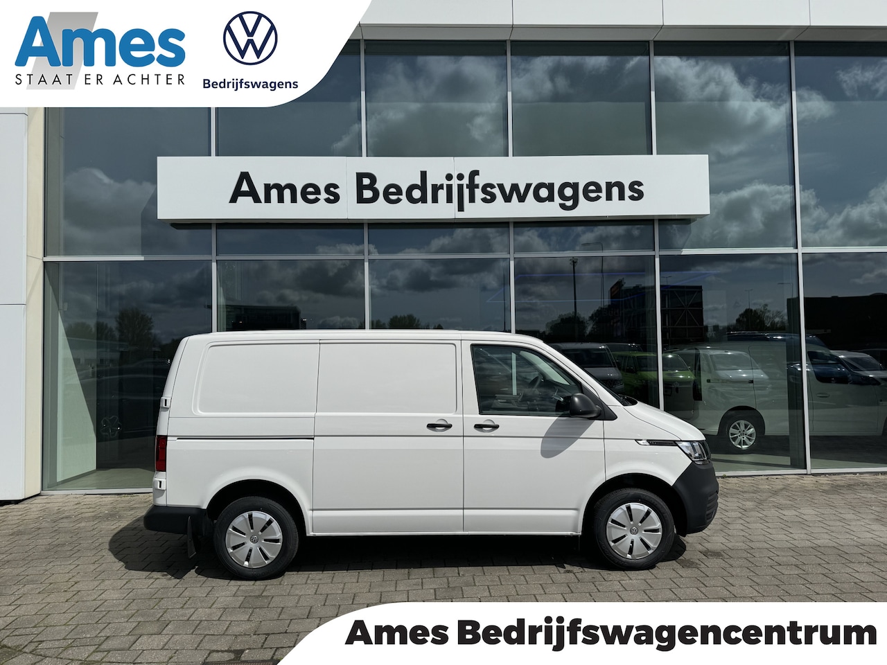 Volkswagen Transporter - 2.0 TDI L1 EU6 81 kW / 110 pk | Airco | deuren | 3 zits - AutoWereld.nl